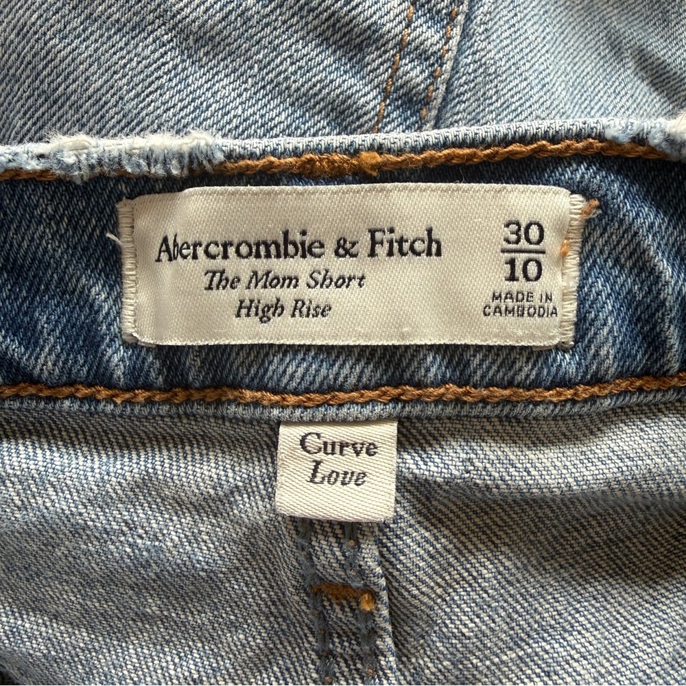 Abercrombie & Fitch Curve Love High Rise Denim Mom Short Women Size 30 - Picture 14 of 14